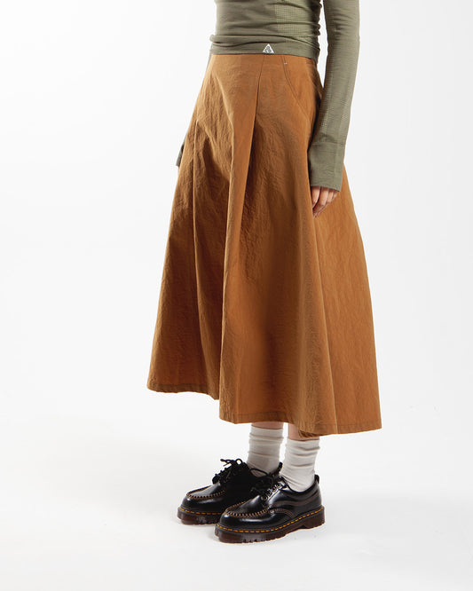 and wander Nylon Chino Tuck Skirt Brown