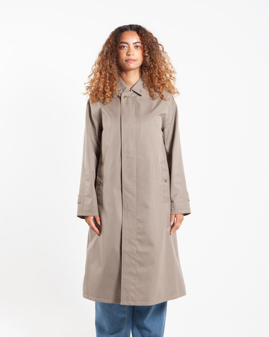 nanamica 2L Gore Tex Soutien Collar Coat Beige